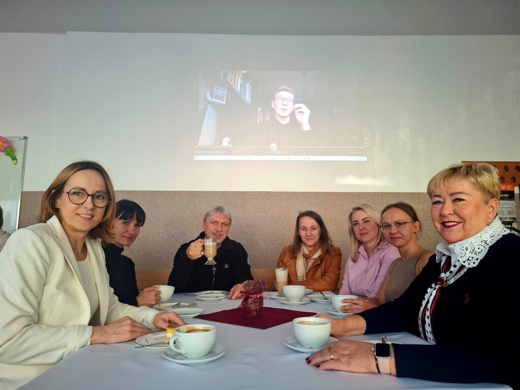 Słodka niespodzianka dla naszych nauczycieli i pracowników szkoły!
